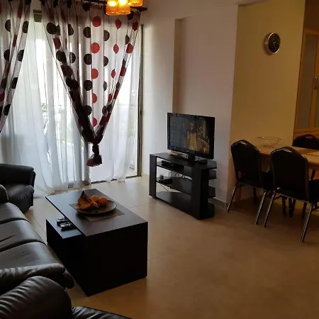 Danaos 2 Apartment *